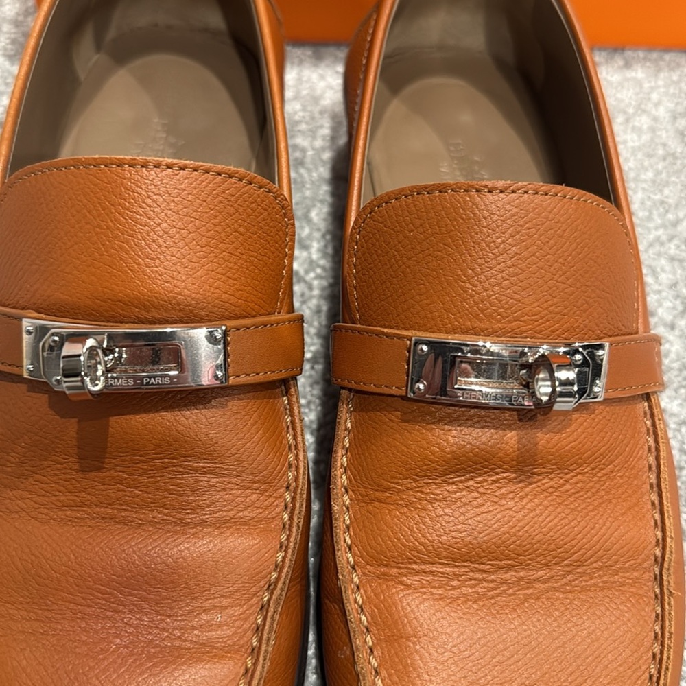 Authentic Hermes women’s Leather Loafers - Picture 2 of 9